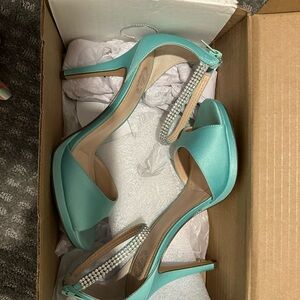 Elegant Turquoise Heels with Rhinestone Detail